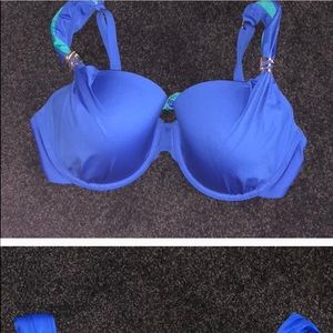 Re-Poshing. 32F, 34E, 36DD 388D swim top